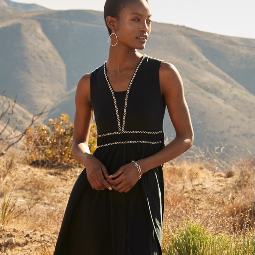 🥰Garnet Hill Trim Detailed sundress. Size M
Black